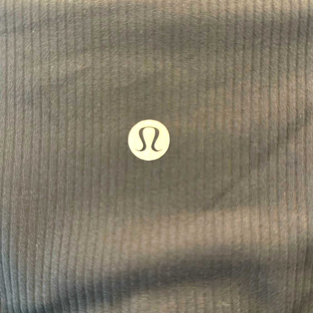 New without tag align 25 black ribbed legging size 8